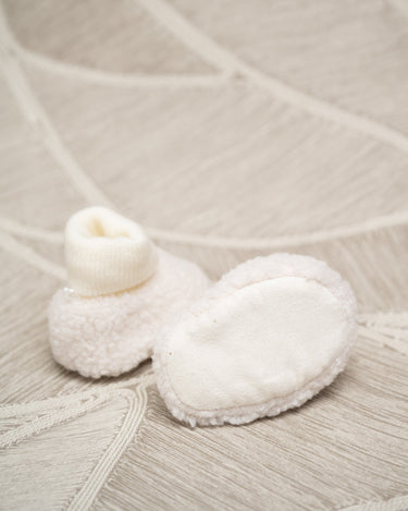 Baby Boots Knitted Creme - Things I Like Things I Love