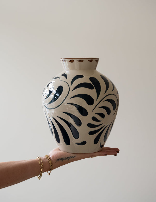 Bloomingville - Hand Painted Vase Heikki Stoneware - Things I Like Things I Love