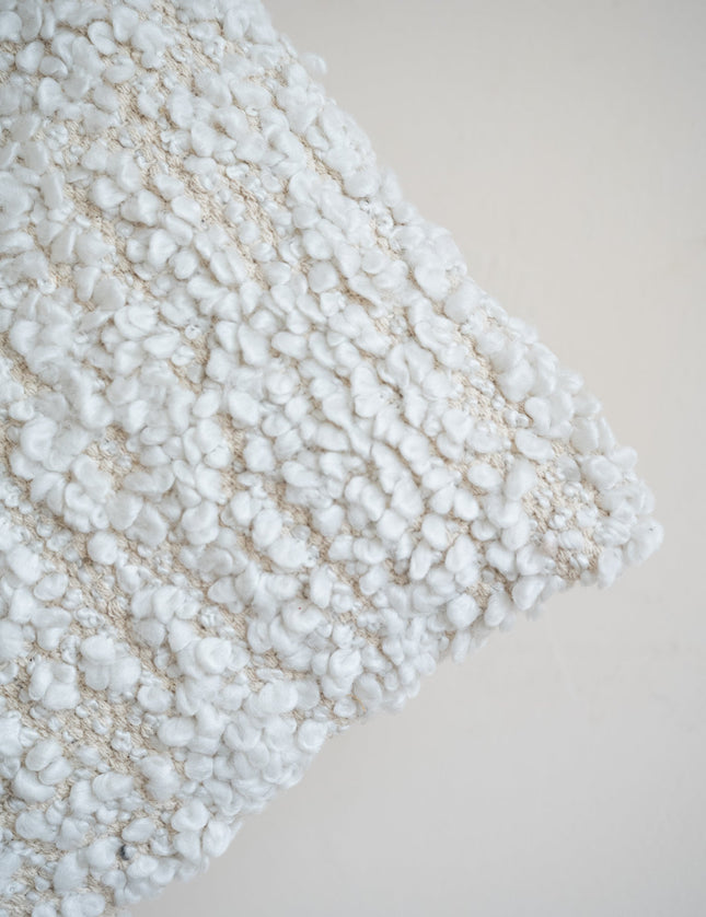 Cushion Humada Natural Bouclé - Things I Like Things I Love