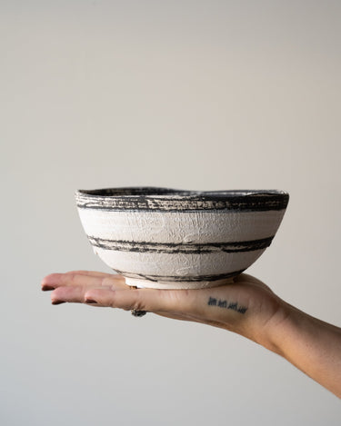 Deco Bowl Black/White - Things I Like Things I Love