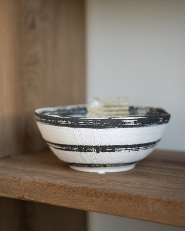 Deco Bowl Black/White - Things I Like Things I Love