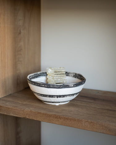 Deco Bowl Black/White - Things I Like Things I Love