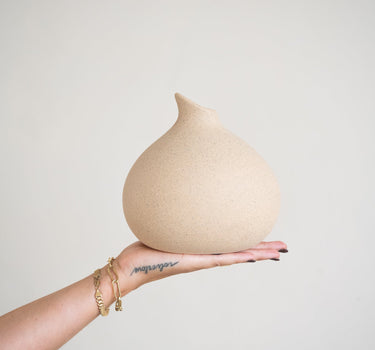 Deco Vase Assago Sand - Things I Like Things I Love