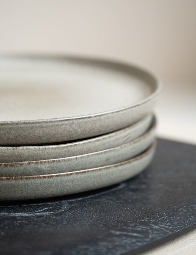 Dinner Plate Studio Urban Matte Grey - Things I Like Things I Love