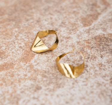 Earrings Flat Wave Gold - Things I Like Things I Love