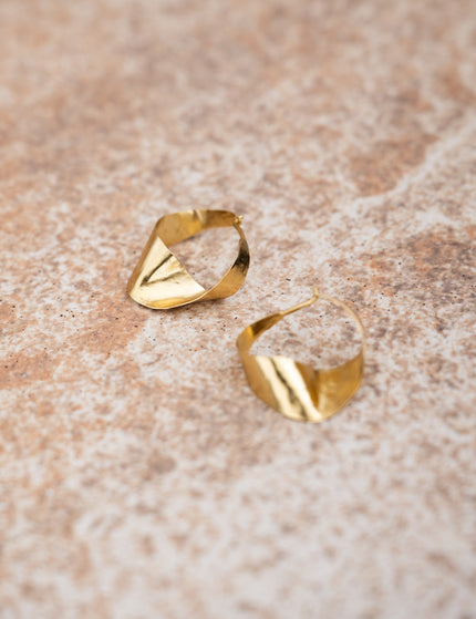 Earrings Flat Wave Gold - Things I Like Things I Love