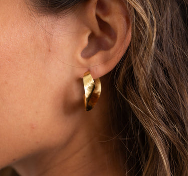 Earrings Flat Wave Gold - Things I Like Things I Love