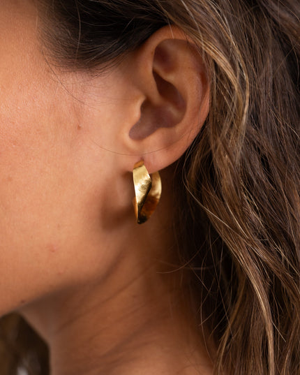 Earrings Flat Wave Gold - Things I Like Things I Love