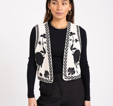 Ella Gilet Flower White Black One Size - Things I Like Things I Love