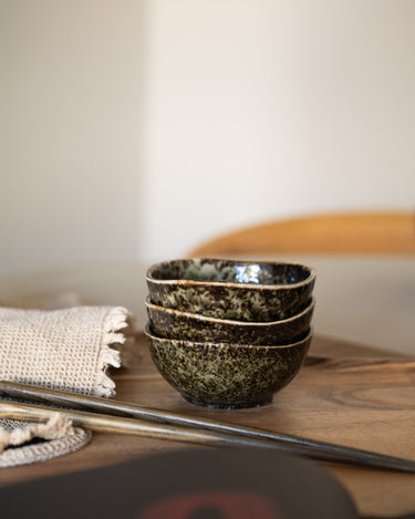 Handmade Japanese Shinryoku Triangle Bowl Green - Things I Like Things I Love