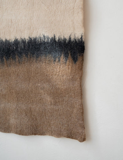 Handmade Wall Rug Felt Horizon - Things I Like Things I Love