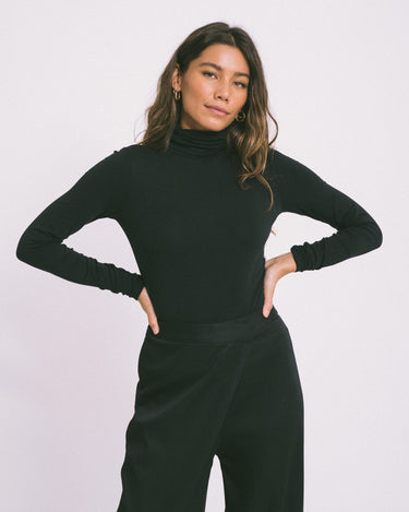 MSCH Olivie Top Black - Things I Like Things I Love