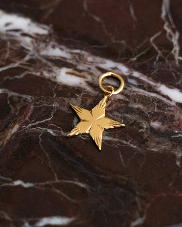 Necklace Charm Shiny Star Gold - Things I Like Things I Love