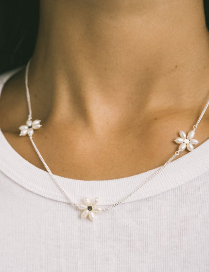 Necklace Tiny Daisy Silver - Things I Like Things I Love