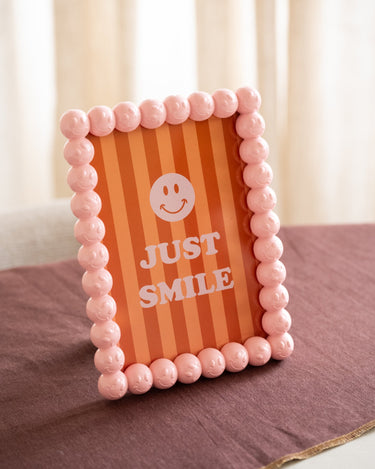 Photo Frame Smiley Pink - Things I Like Things I Love