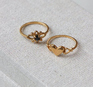 Ring Black Flower Gold - Things I Like Things I Love