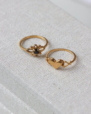 Ring Black Flower Gold - Things I Like Things I Love