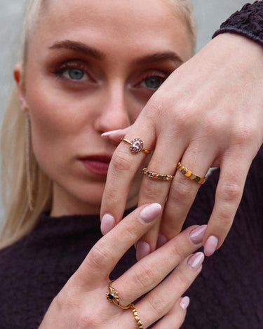 Ring Oval Rhodolite Gold - Things I Like Things I Love