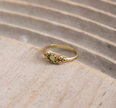 Ring Peridot Dots Gold - Things I Like Things I Love