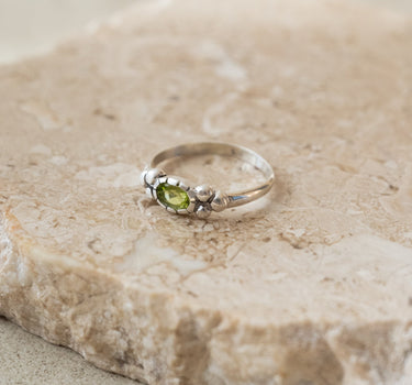 Ring Peridot Dots Silver - Things I Like Things I Love