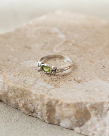 Ring Peridot Dots Silver - Things I Like Things I Love