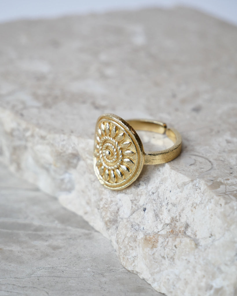 Ring Roman Gold - Things I Like Things I Love