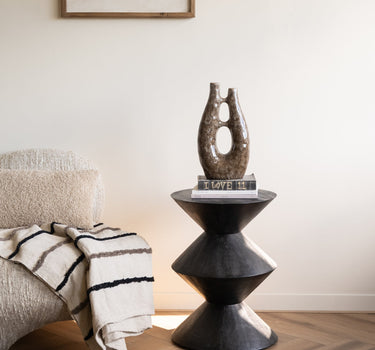 Side Table Larus Mango Black - Things I Like Things I Love