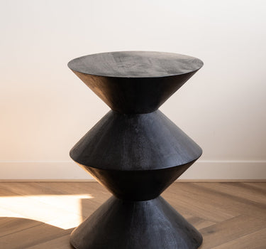 Side Table Larus Mango Black - Things I Like Things I Love