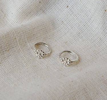 Silver Earrings Tiny Flower Click - Things I Like Things I Love