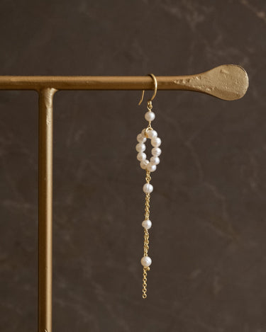 Single Hoop Anouk Pearl Chains - Things I Like Things I Love