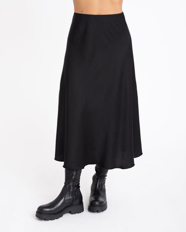 TILTIL Flowy Skirt Satin Black - Things I Like Things I Love