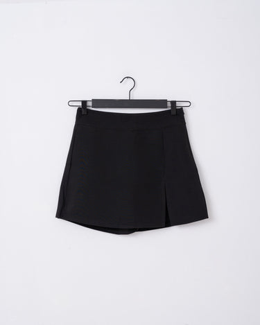 TILTIL Hana Skort Black - Things I Like Things I Love