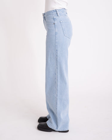 TILTIL Sanny Mid Relaxed Light Blue Jeans - Things I Like Things I Love