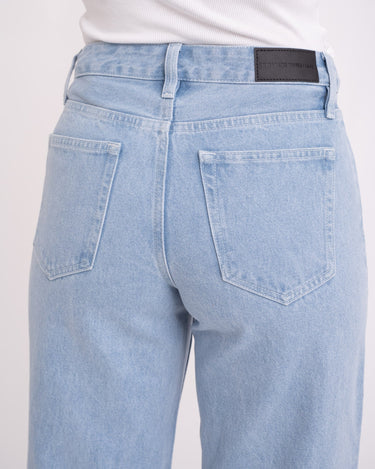 TILTIL Sanny Mid Relaxed Light Blue Jeans - Things I Like Things I Love