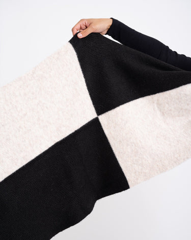 TILTIL Scarf Check Oatmeal Black - Things I Like Things I Love