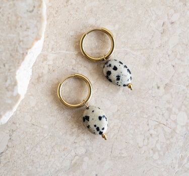 TILTIL Single Hoop Goldplated Beige Stone Dalmatian Jasper - Things I Like Things I Love