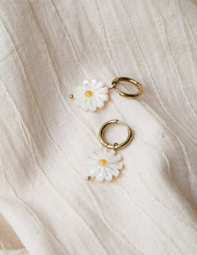 TILTIL Single Hoop Goldplated Daisy - Things I Like Things I Love