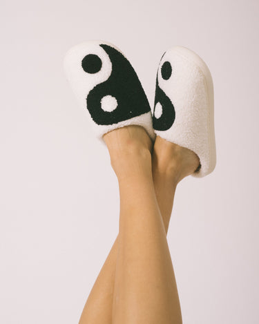 TILTIL Slipper Yin Yang Black White - Things I Like Things I Love