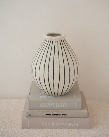 Vase Diphu Stripe - Things I Like Things I Love