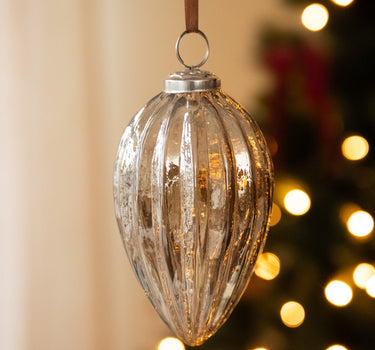 XMAS Ball Oval Glass - Things I Like Things I Love