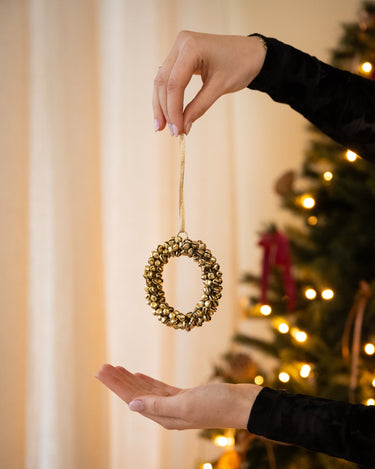 XMAS Ornament Wreath Bells - Things I Like Things I Love